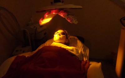 Magazine Reporter Tries Our Carbon Laser Peel & LED Phototherapy
